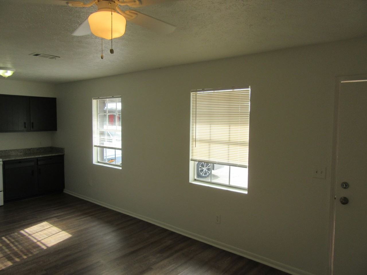 2814 N Panama Ave #7 - Photo 5 of 9