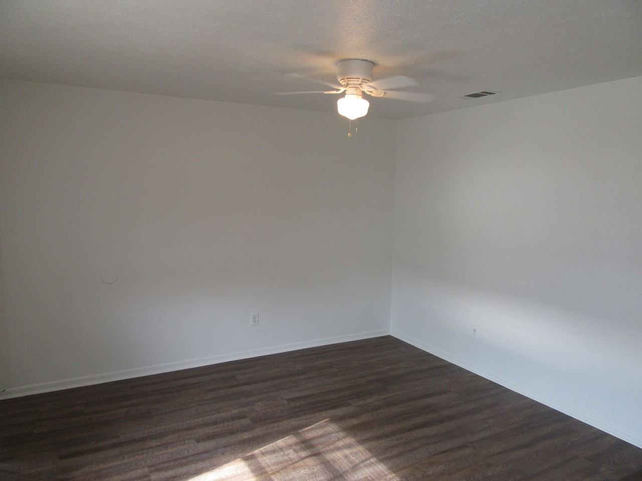 2814 N Panama Ave #7 - Photo 6 of 9