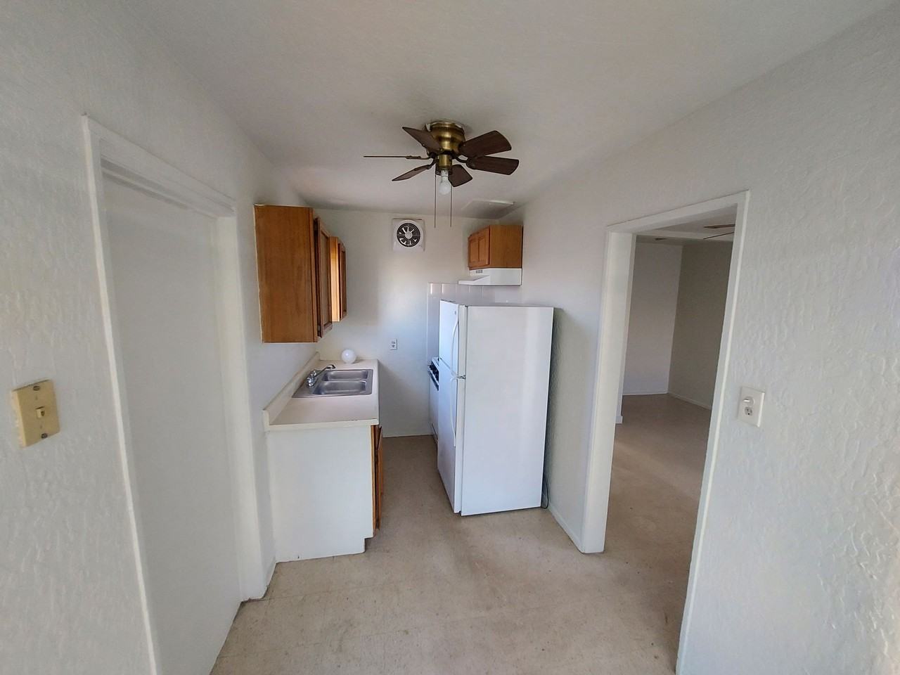 12742 - Photo 2 of 3