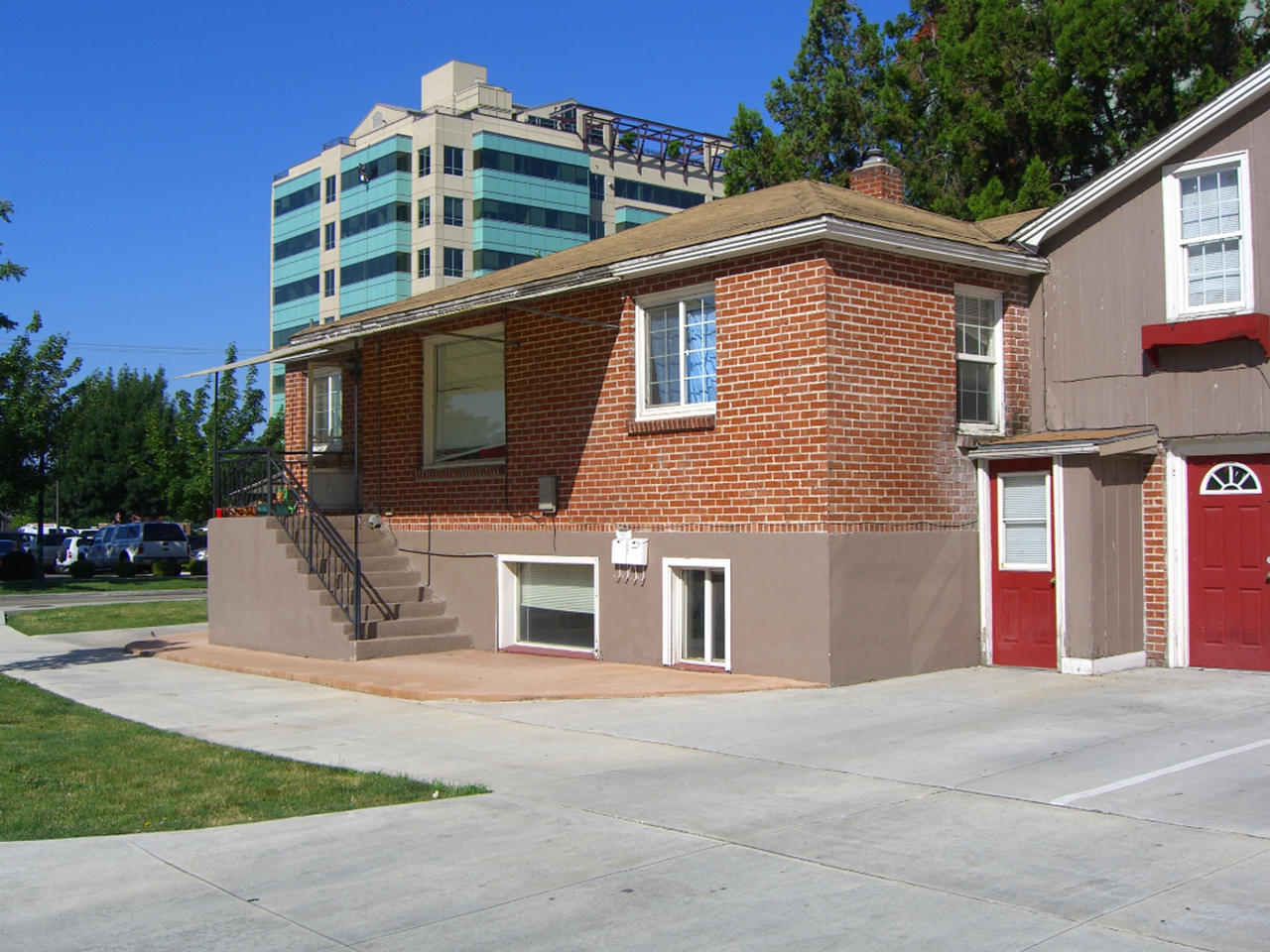 Charming Apartments in Downtown Boise! - Photo 2 of 5