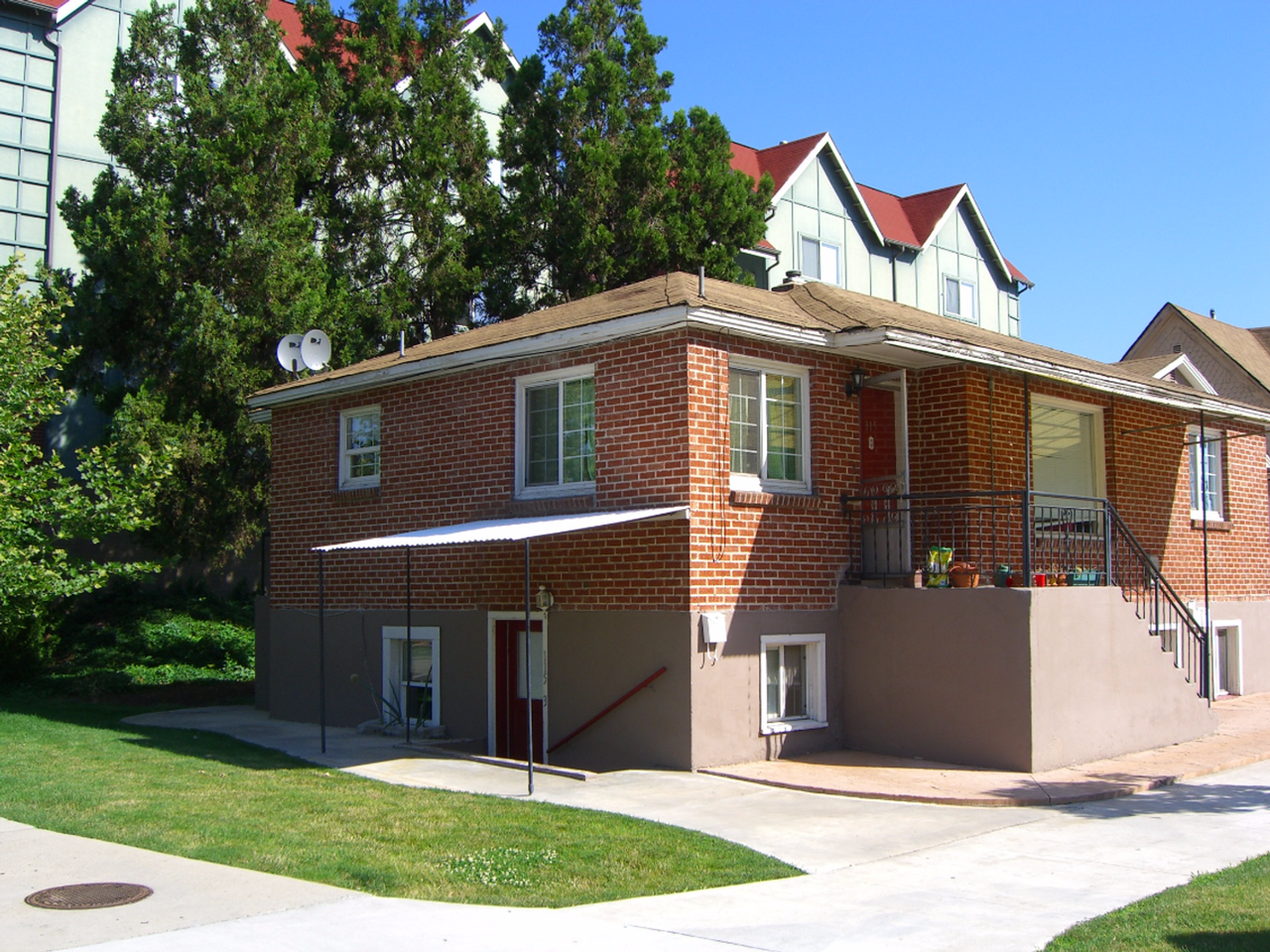 Charming Apartments in Downtown Boise! - Photo 3 of 5