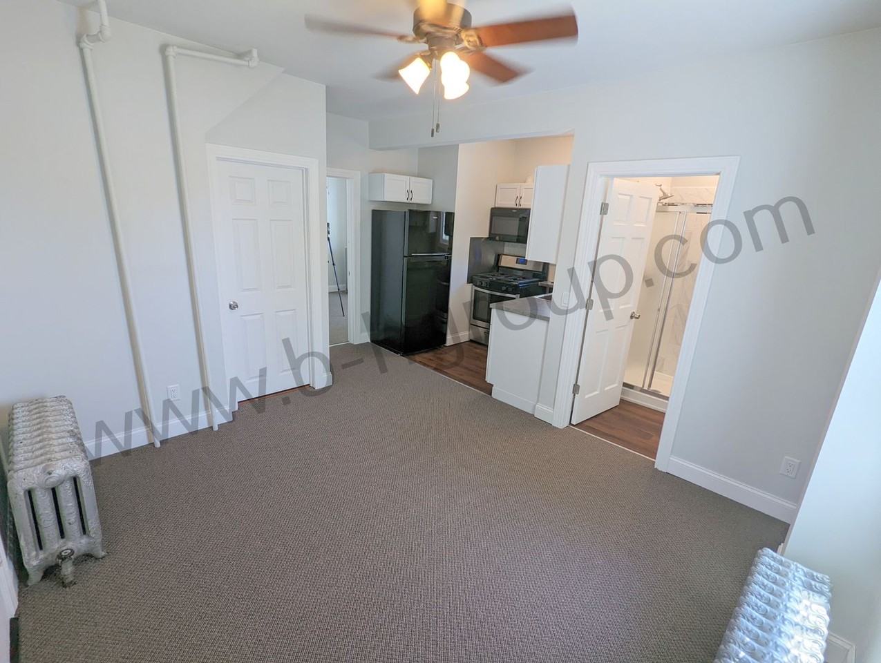 1915 44th Pl - Photo 2 of 8