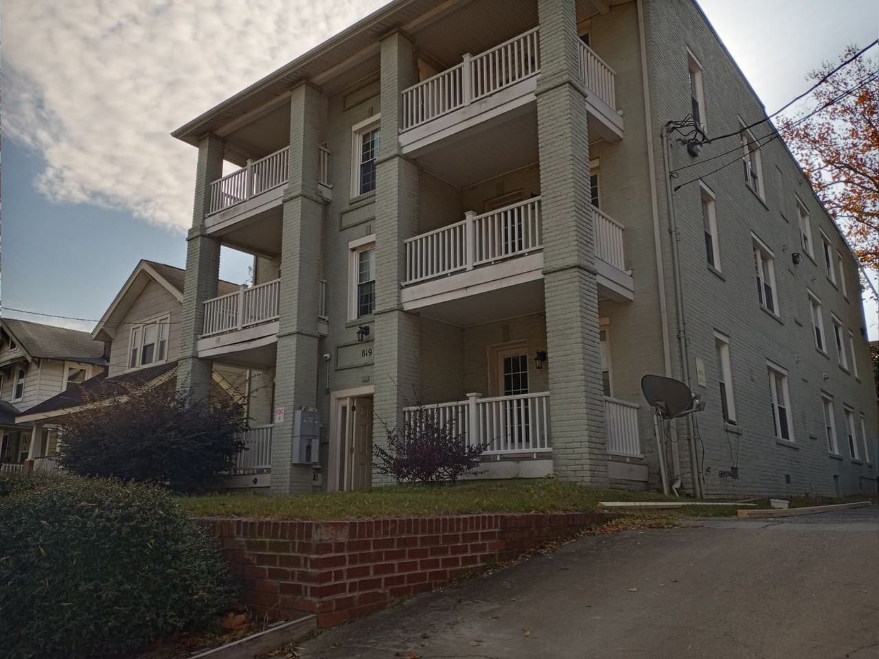 819 W 38th St Apartments in Park Place, Norfolk, VA 23508 Zumper