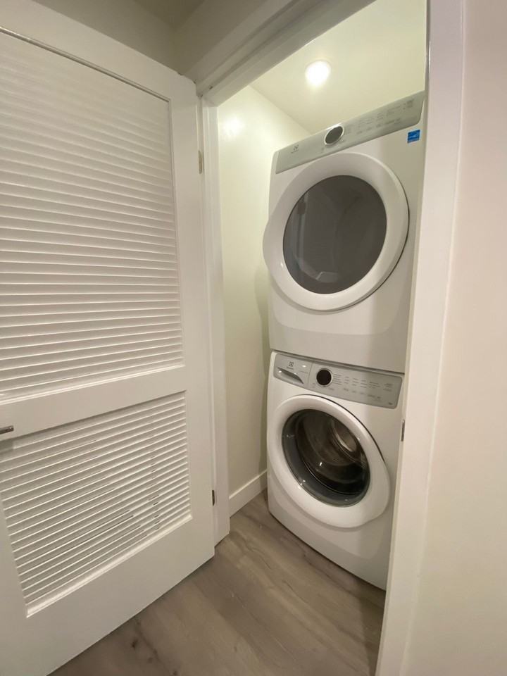 Calvert Apartments - Photo 5 of 31