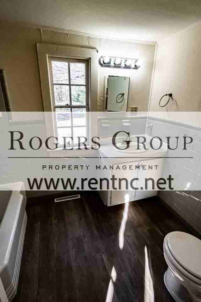 325 Alexander Ave - Photo 6 of 7