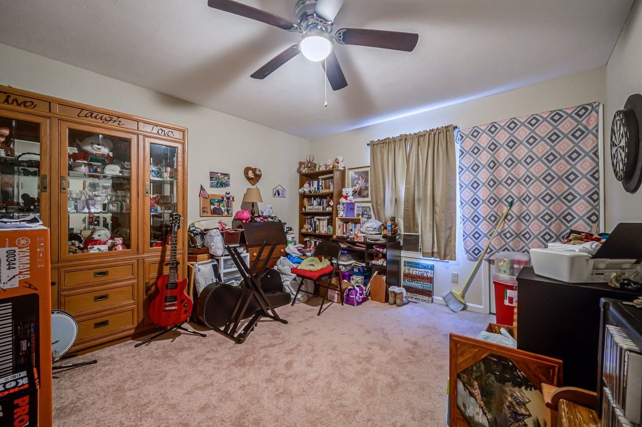 1423 W Rainey St - Photo 7 of 10