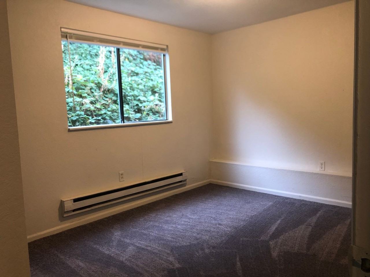 1221 Franklin St - Photo 5 of 15