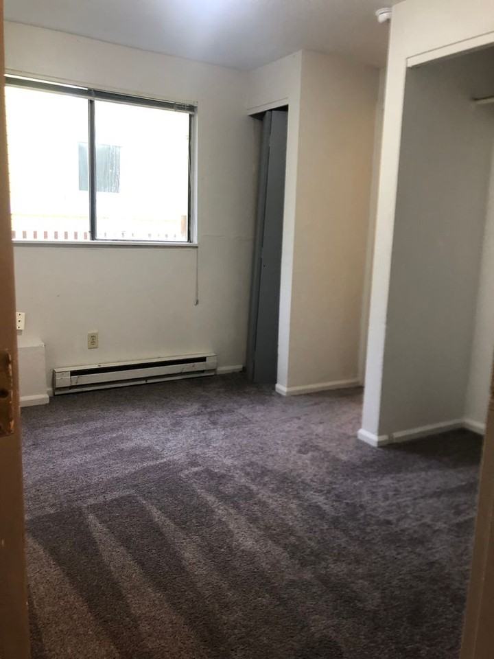 1221 Franklin St - Photo 6 of 15