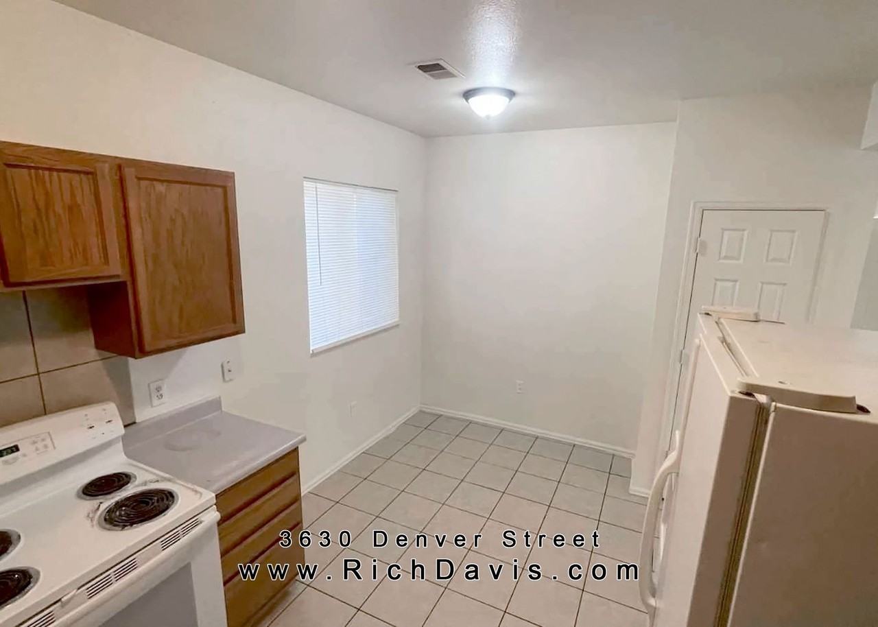 3630 Denver St - Photo 3 of 30