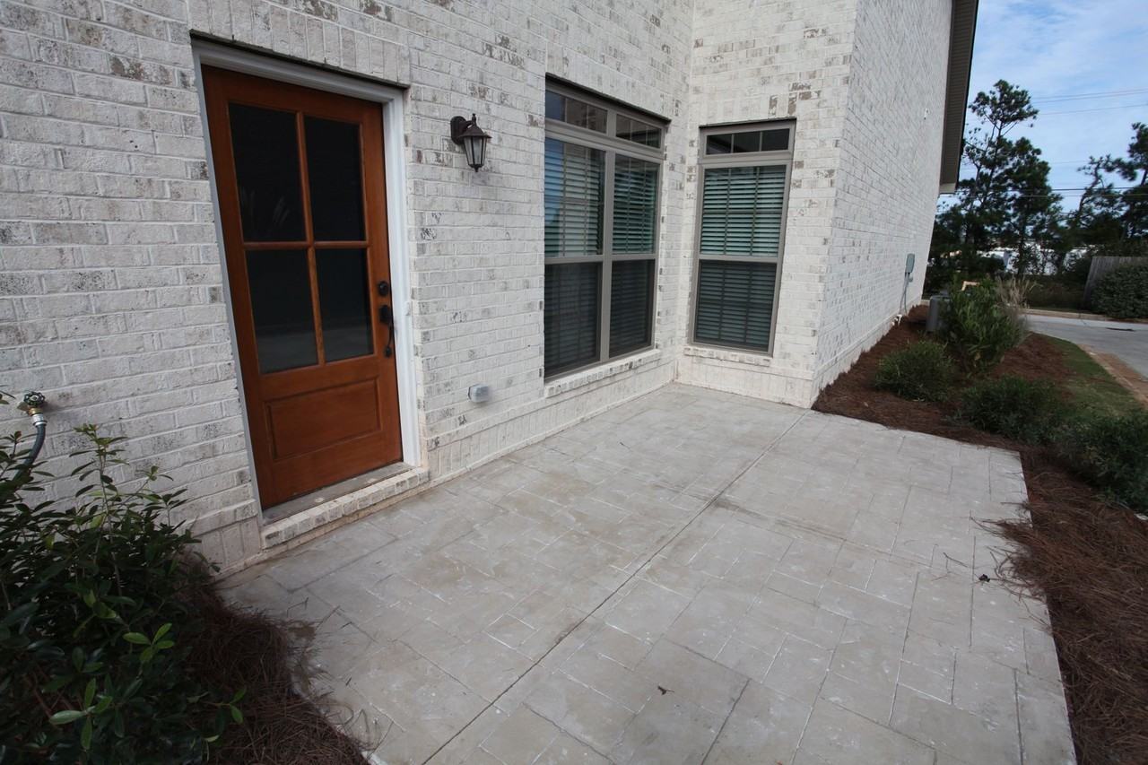 1090 Runningvine Ln - Photo 7 of 12