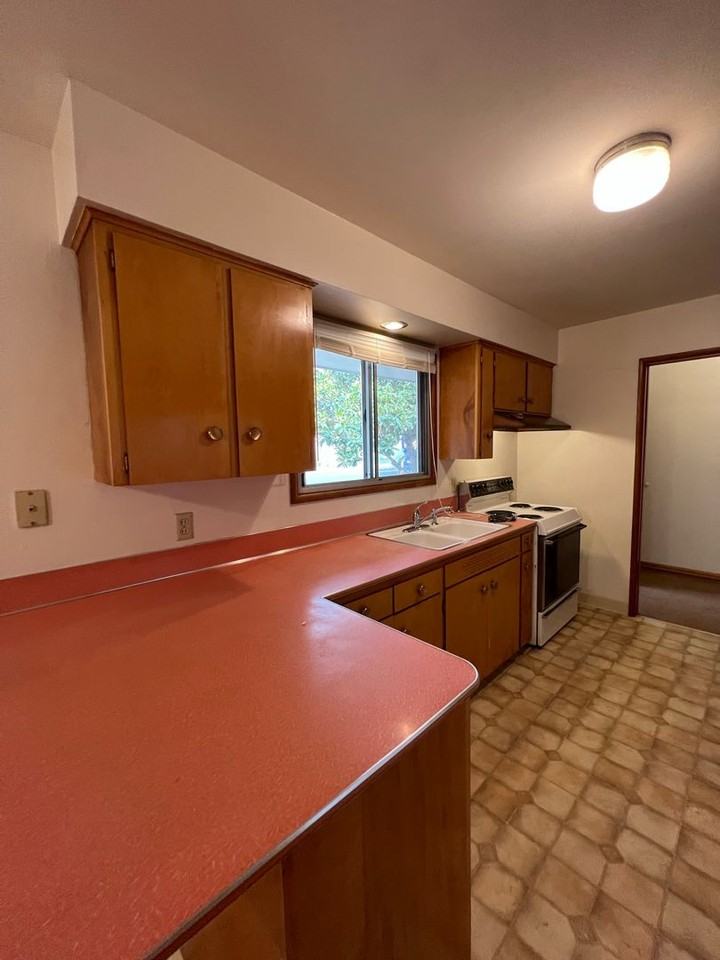 2355 Polk St - Photo 6 of 21