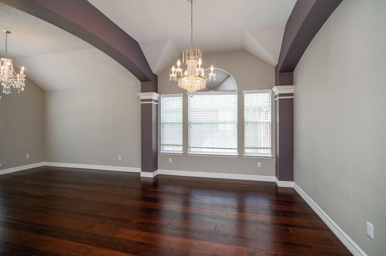 806 Amber Ct - Photo 5 of 31