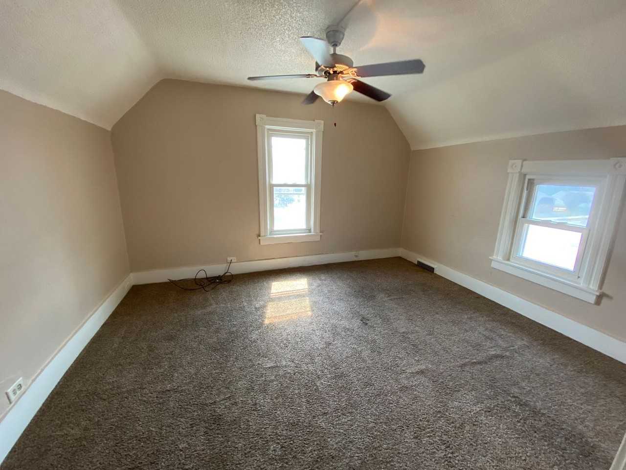 1129 South 21st Street - Photo 2 of 5