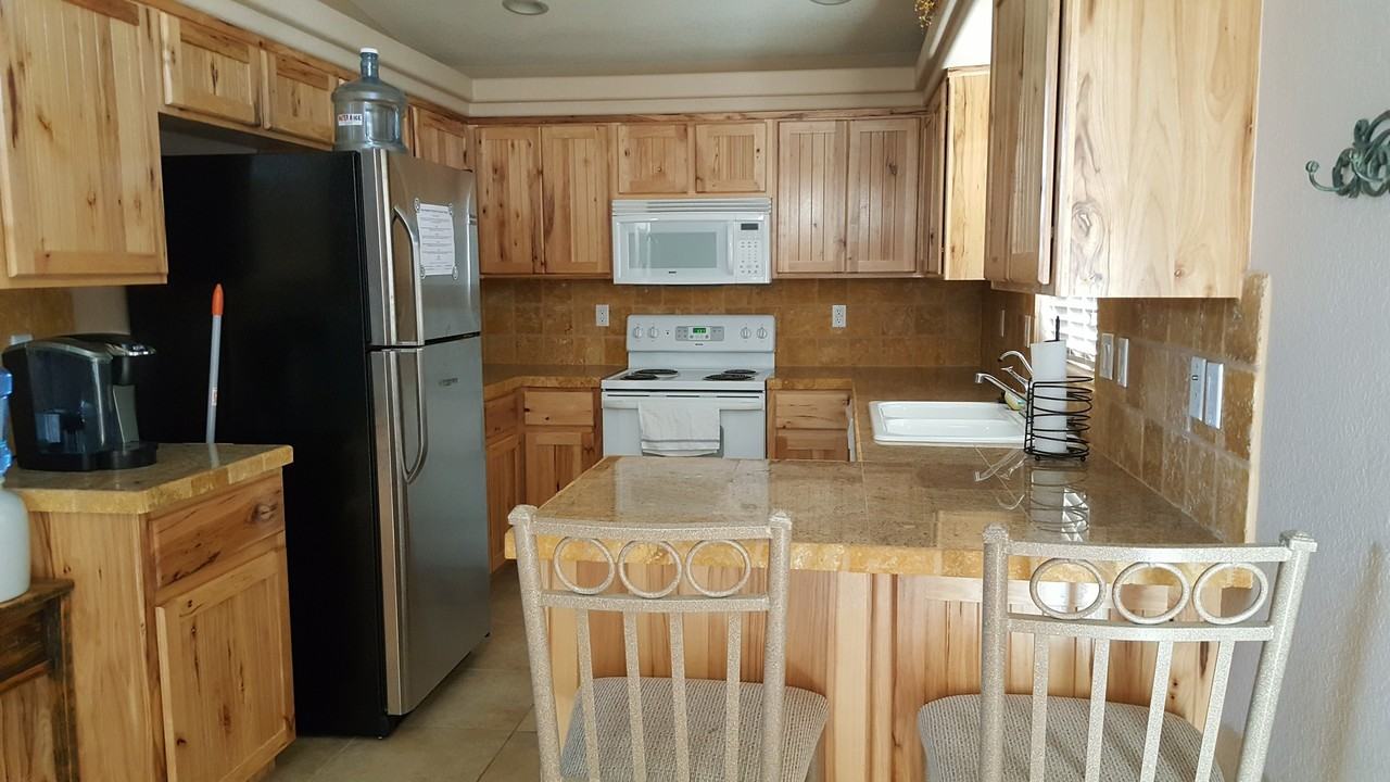 3931 Albacore Dr - Photo 4 of 21