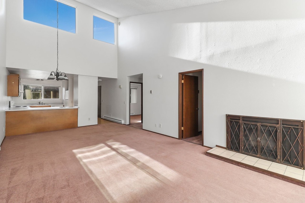 395 S Oak Harbor St #111 - Photo 5 of 15