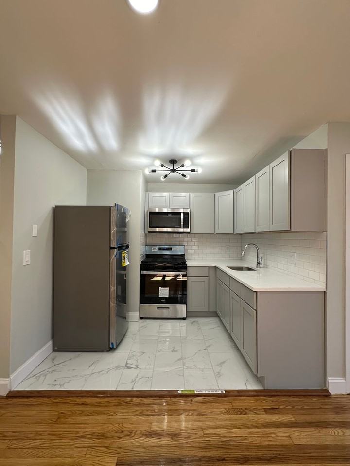 PF Franklin & Arlington - Photo 3 of 4