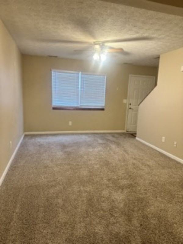 138 Mount Vernon Ln - Photo 3 of 8