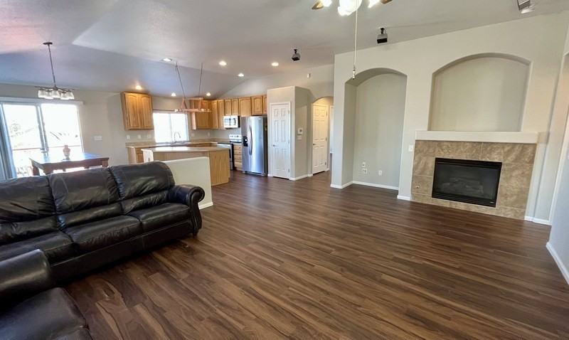 23687 E Bellewood Dr - Photo 4 of 46