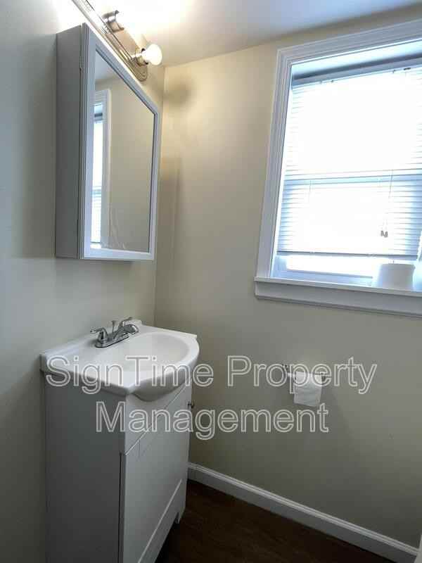28 E Franklin St - Photo 7 of 11