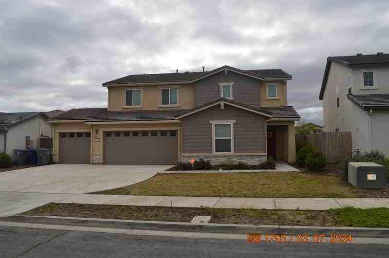 1663 Thistle Ln - Photo 3 of 27