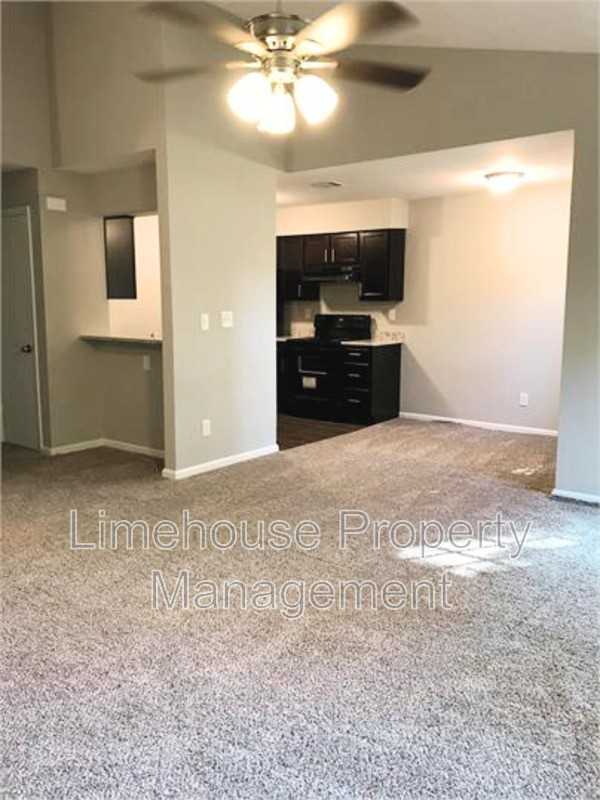 1313 Tait Close - Photo 3 of 22