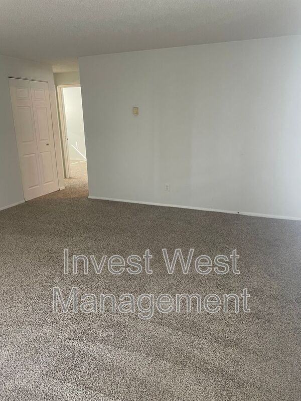 3004 R St #3004 - Photo 2 of 10