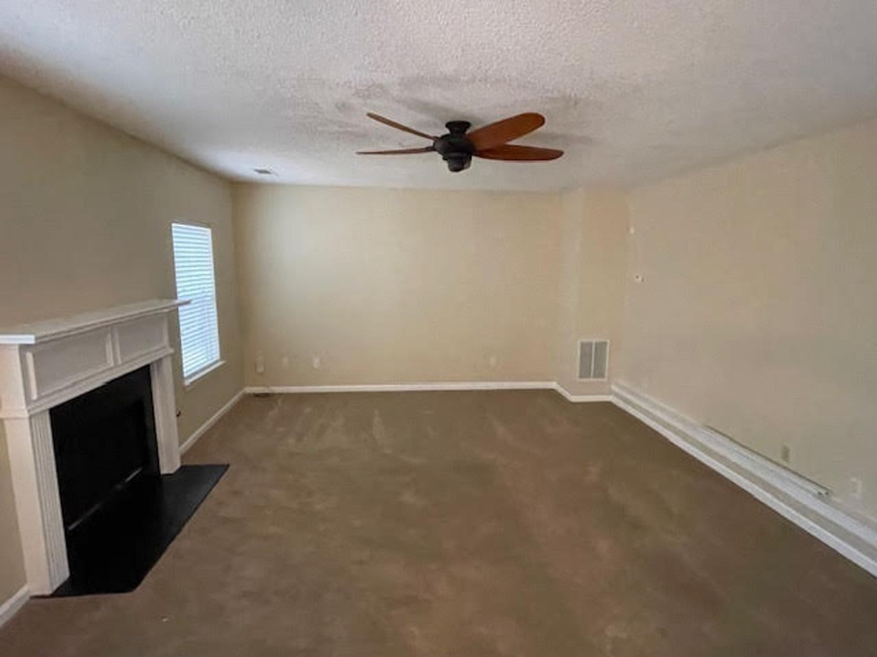 4202 Fortune Pt - Photo 3 of 46