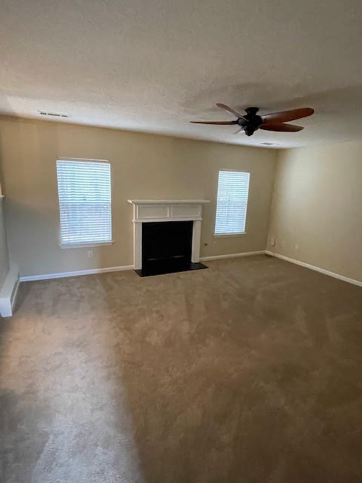 4202 Fortune Pt - Photo 4 of 46