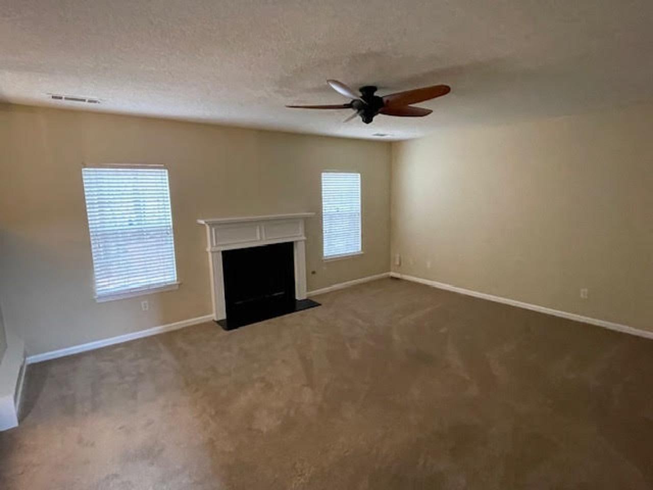 4202 Fortune Pt - Photo 5 of 46
