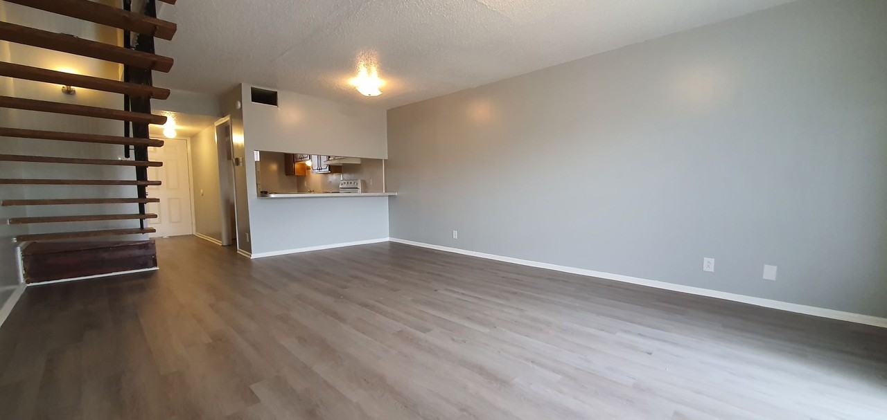 Riveredge Apartments - Photo 2 of 12