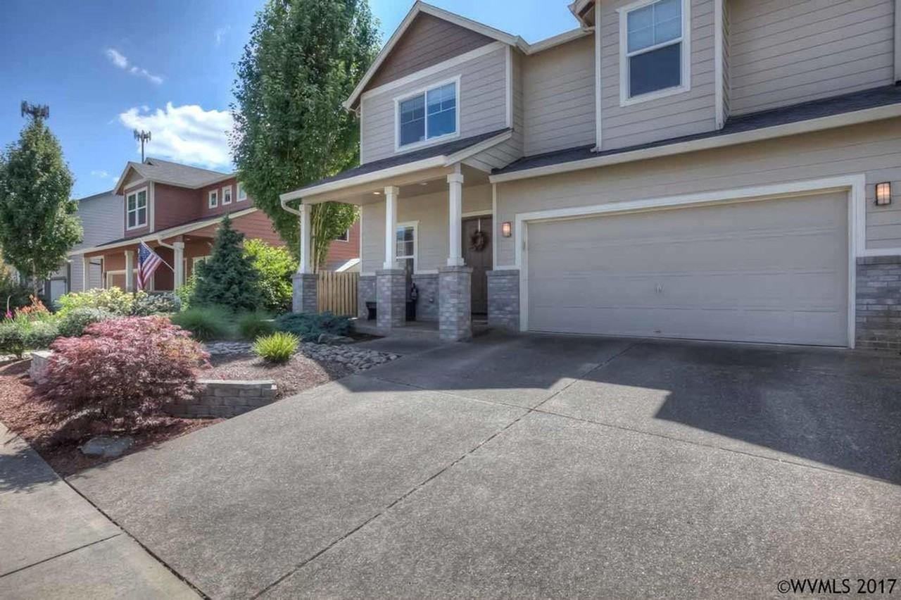 4977 Textrum St Se - Photo 3 of 20