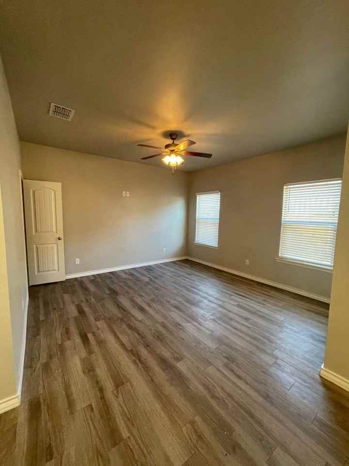 6040 24th St #29 - Photo 4 of 14