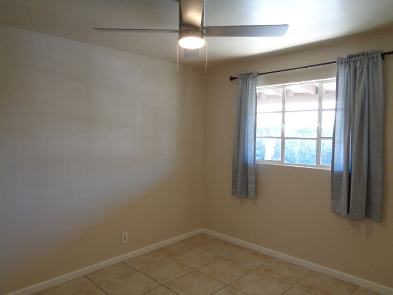 #1045- 1411 N 33rd LLC - Photo 4 of 11