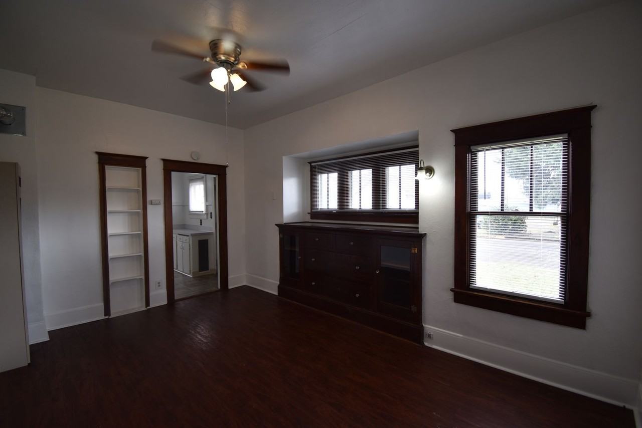 1503 Queen Ave Sw - Photo 6 of 15