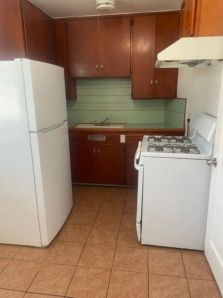 khomark - Photo 3 of 12