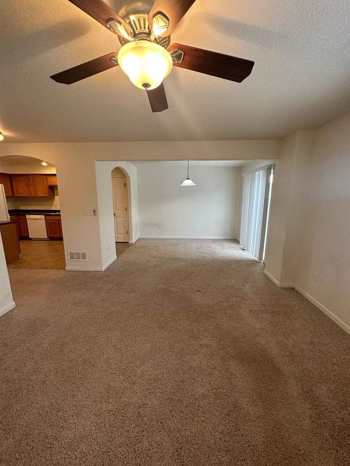 5006 Crews Ct - Photo 7 of 12