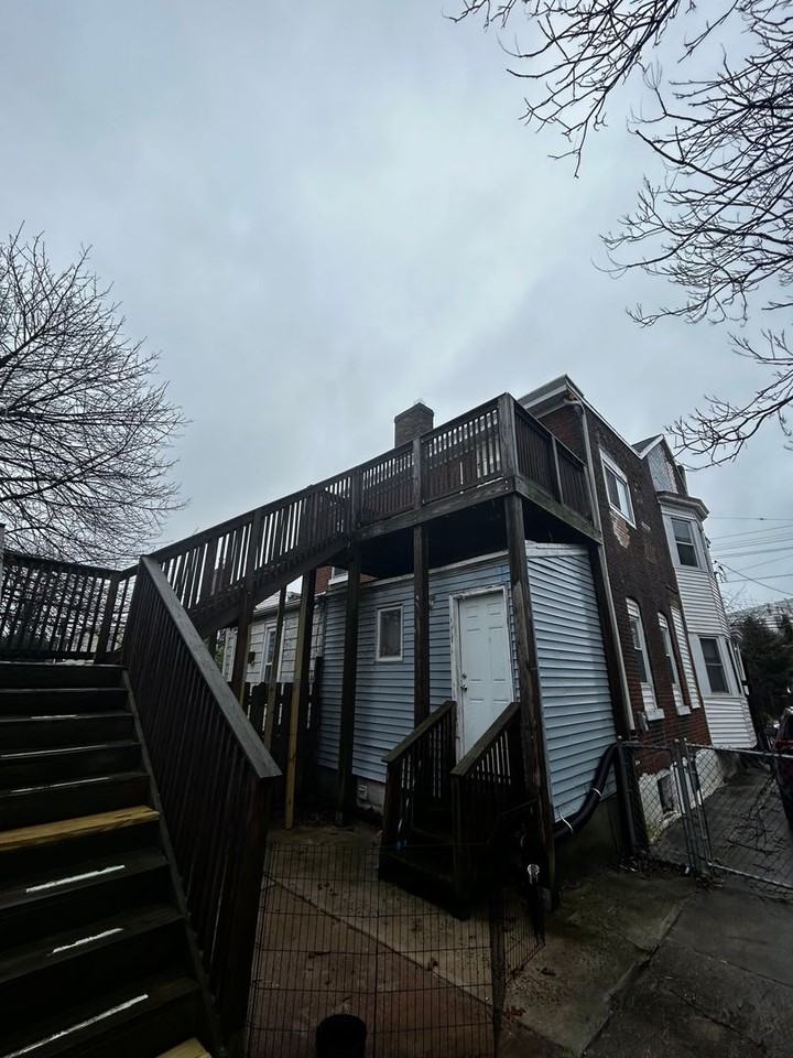 133 Liberty St - Photo 2 of 14