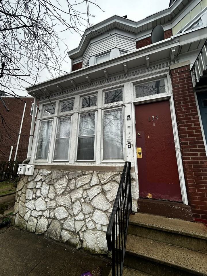 133 Liberty St - Photo 3 of 14