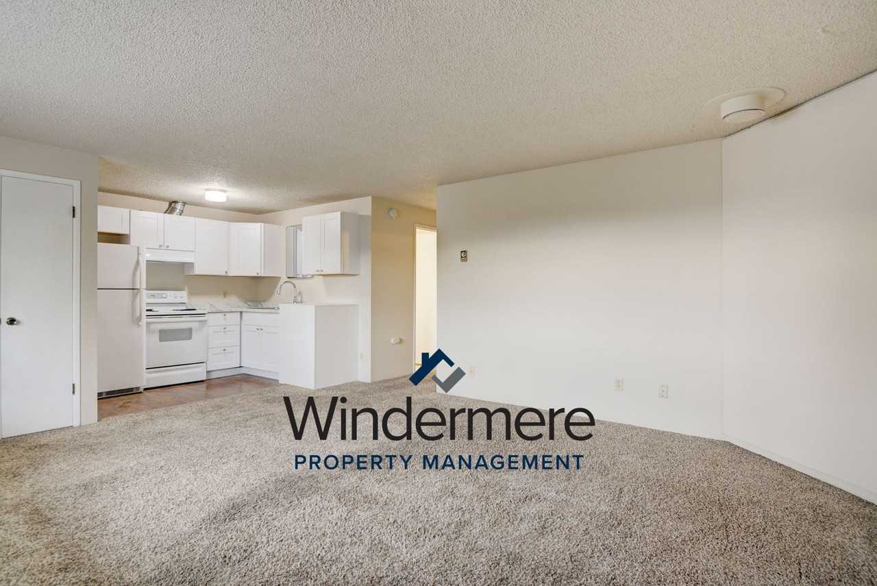 310 Se Midway Blvd #207 - Photo 2 of 16