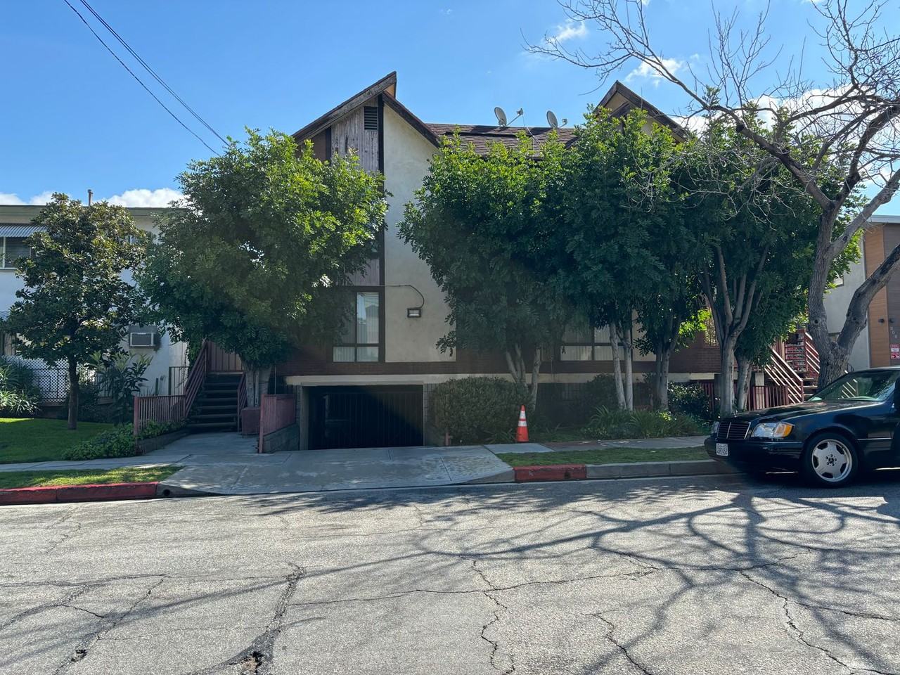 Louise, 914 N. - Photo 3 of 23