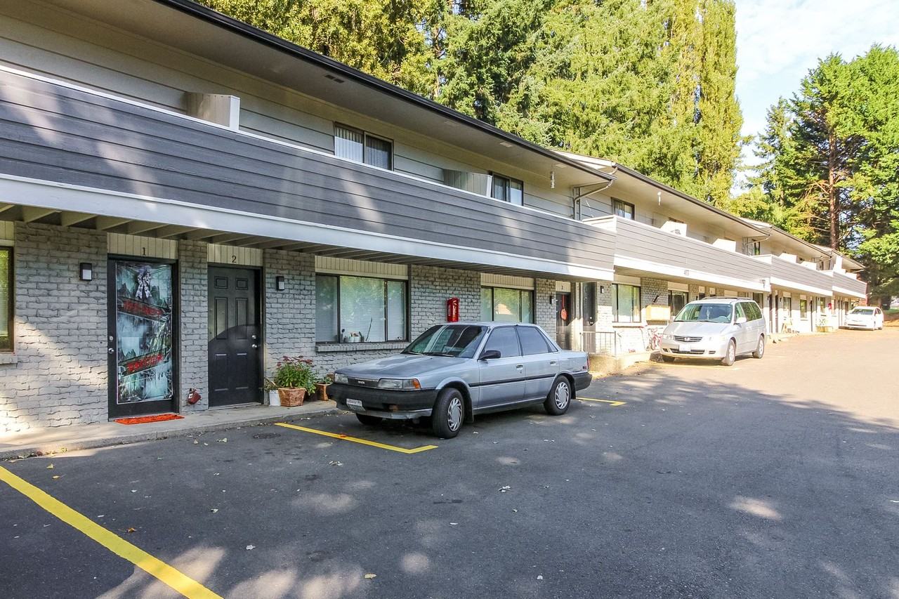 Olympia Townhouses - Photo 2 of 4