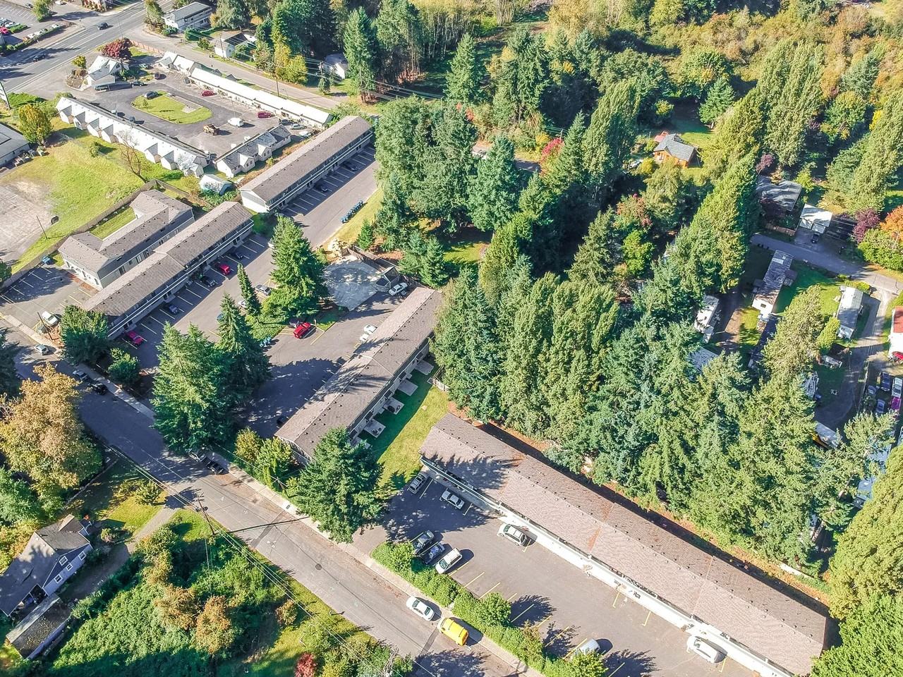 Olympia Townhouses - Photo 4 of 4