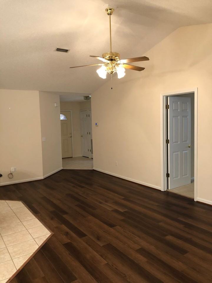 258 Windsor Garden Dr - Photo 5 of 27