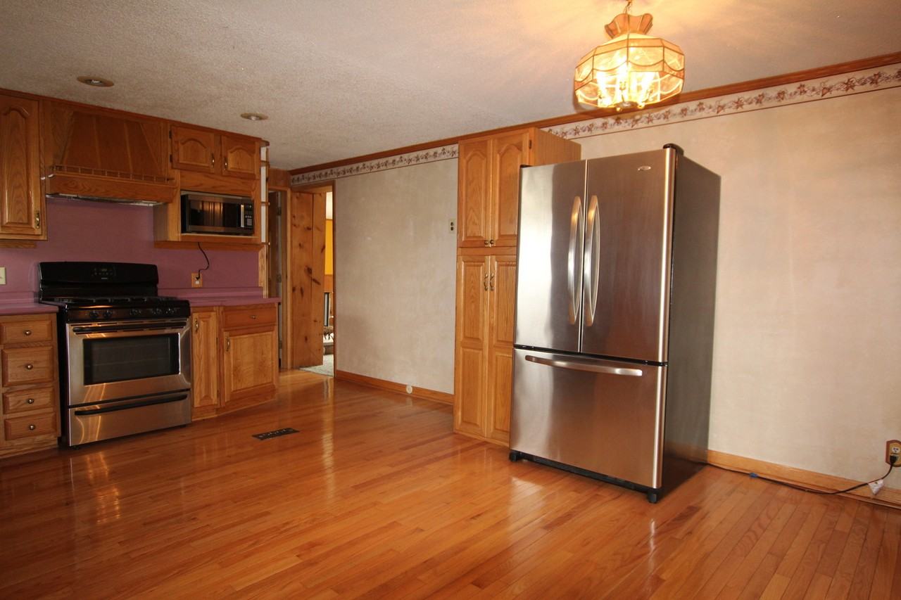 21502 Cole Rd - Photo 2 of 19