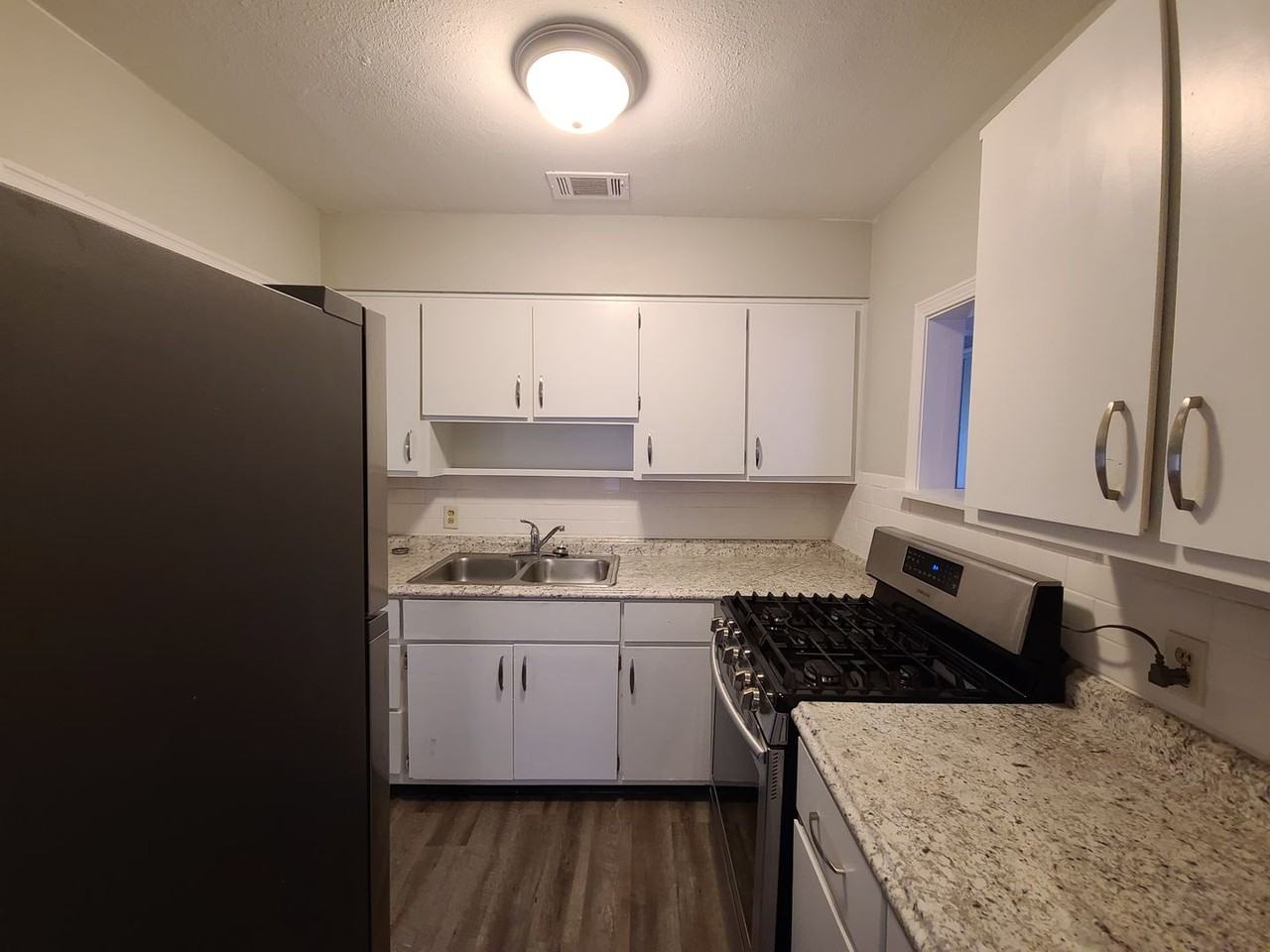 622 W Sunset Ave - Photo 4 of 12