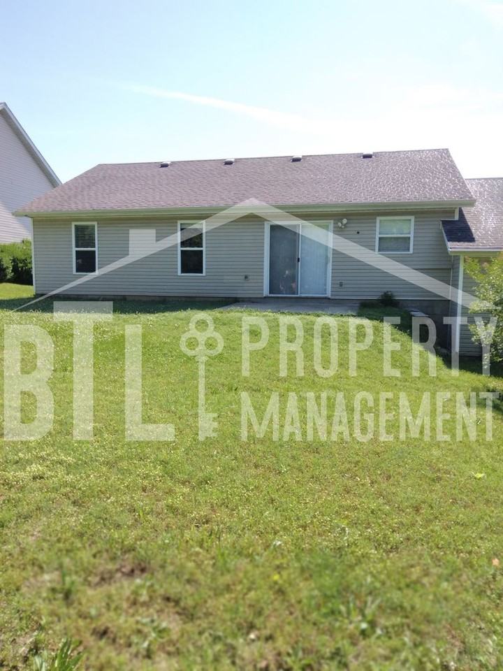 252 Forest Ln - Photo 4 of 21