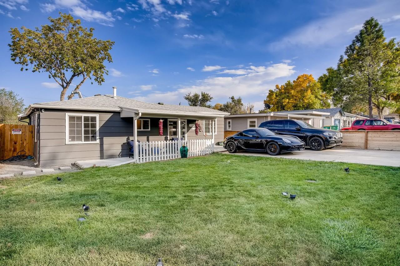 1948 Jay St - Photo 3 of 28