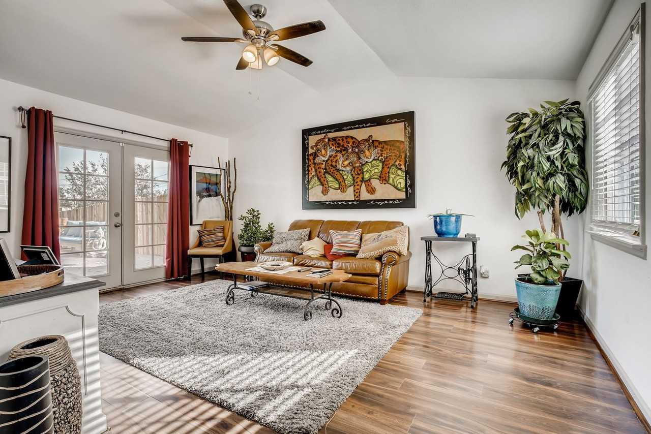 1948 Jay St - Photo 6 of 28