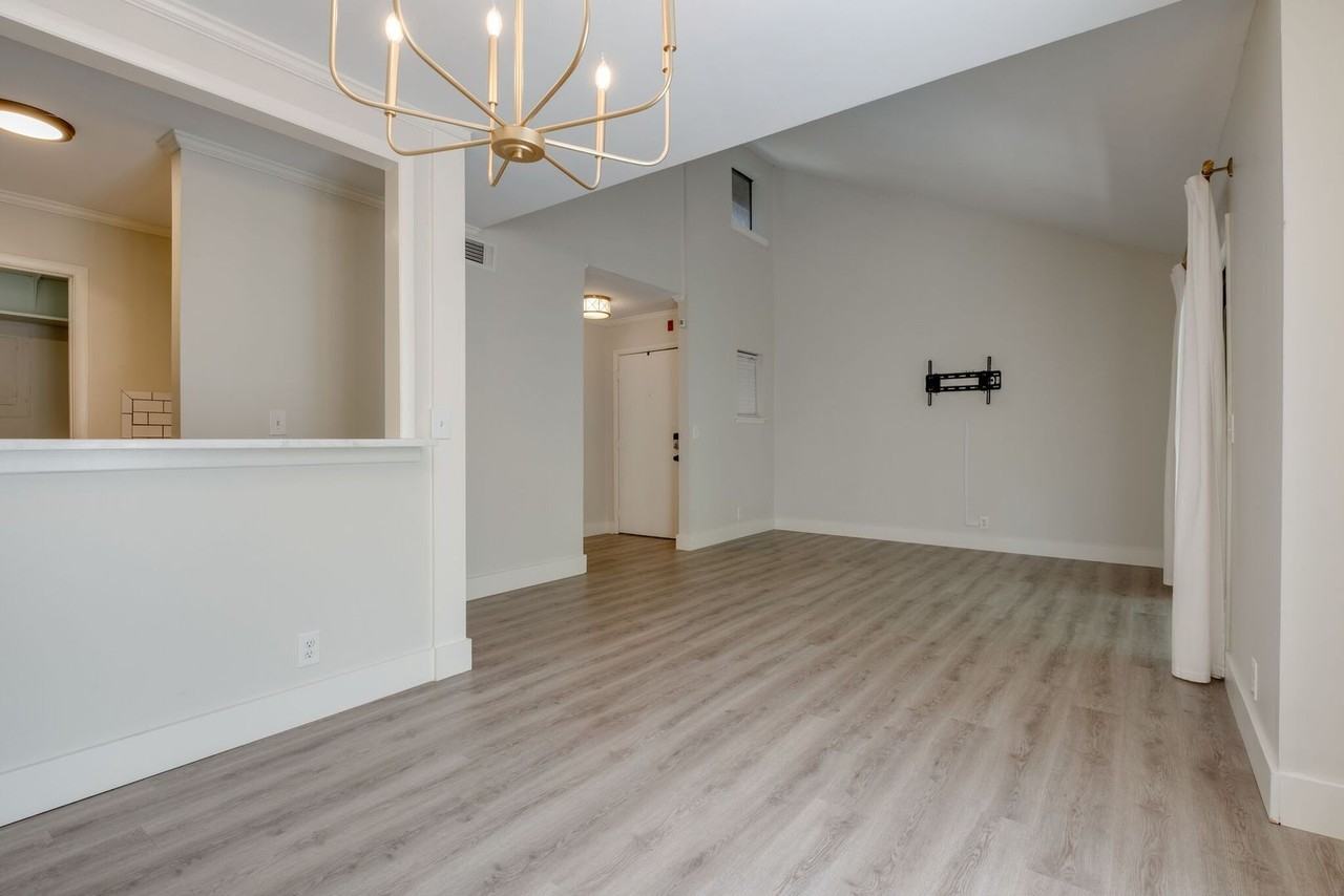 231 Summit Ridge Dr - Photo 5 of 25