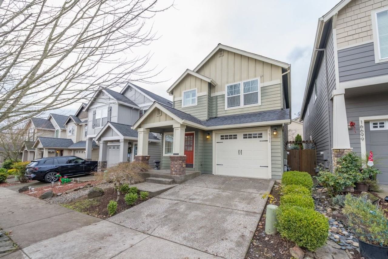 16711 Sw 134th Ter - Photo 2 of 34